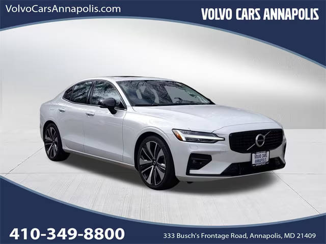 2022 Volvo S60 Momentum AWD photo