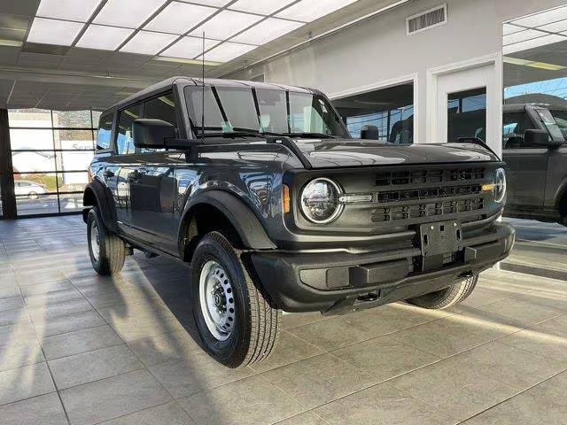 2021 Ford Bronco 4 Door Base 4WD photo