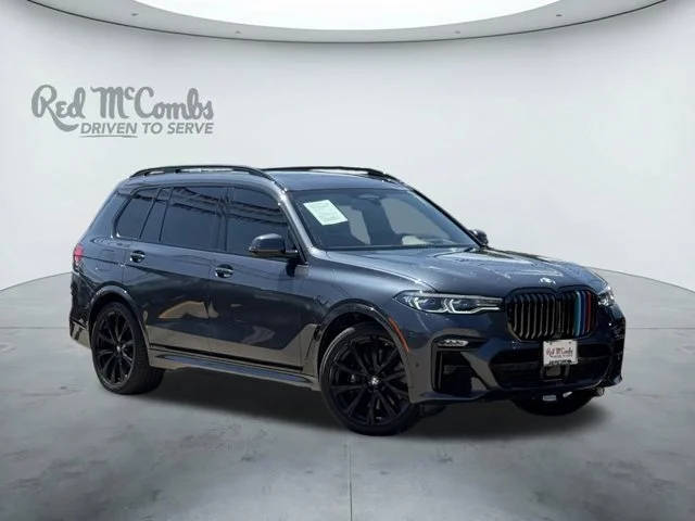 2022 BMW X7 M50i AWD photo