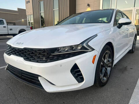 2022 Kia K5 EX FWD photo