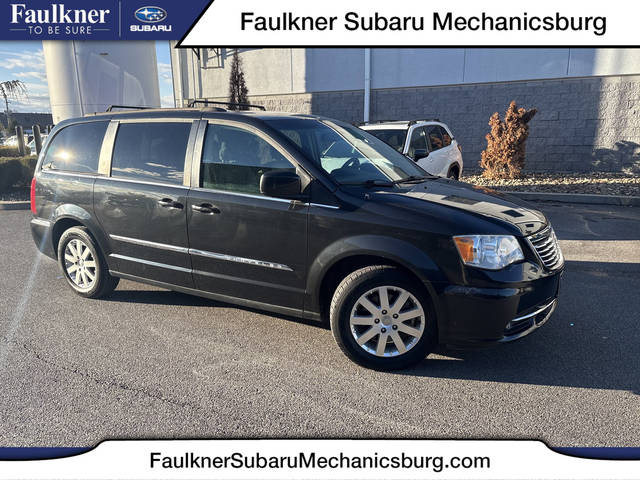 2015 Chrysler Town and Country Touring FWD photo