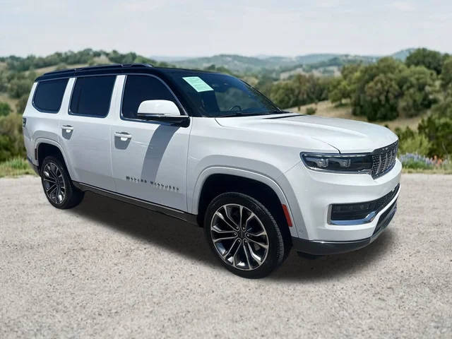 2022 Jeep Grand Wagoneer Series III 4WD photo