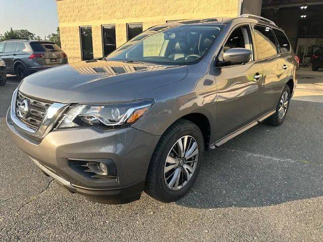 2020 Nissan Pathfinder SL 4WD photo
