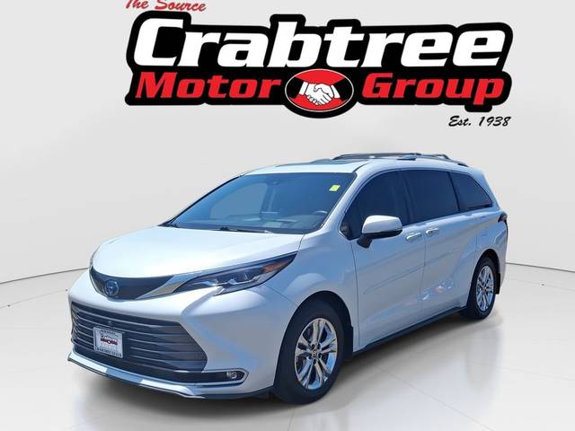 2022 Toyota Sienna Platinum AWD photo