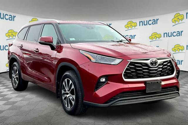 2022 Toyota Highlander XLE AWD photo