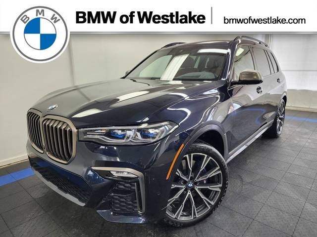 2022 BMW X7 M50i AWD photo