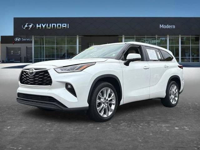 2022 Toyota Highlander Limited FWD photo