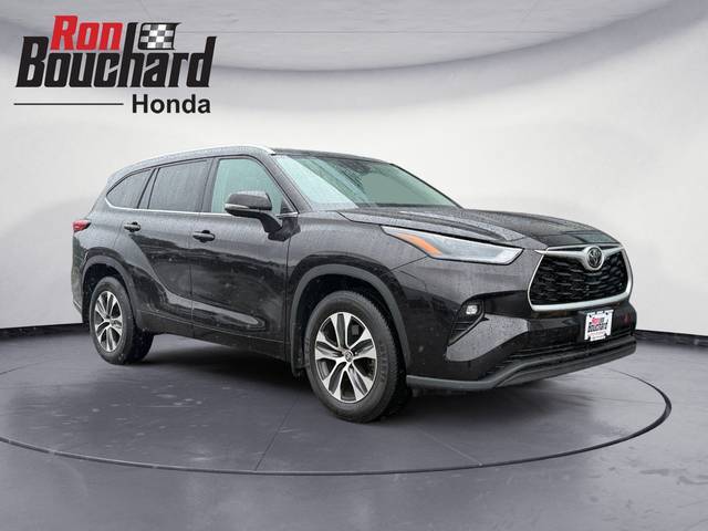 2022 Toyota Highlander XLE AWD photo