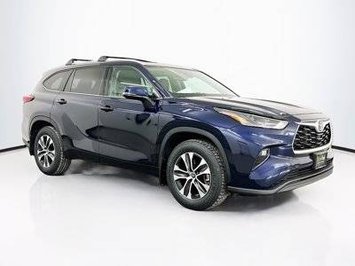 2022 Toyota Highlander XLE AWD photo