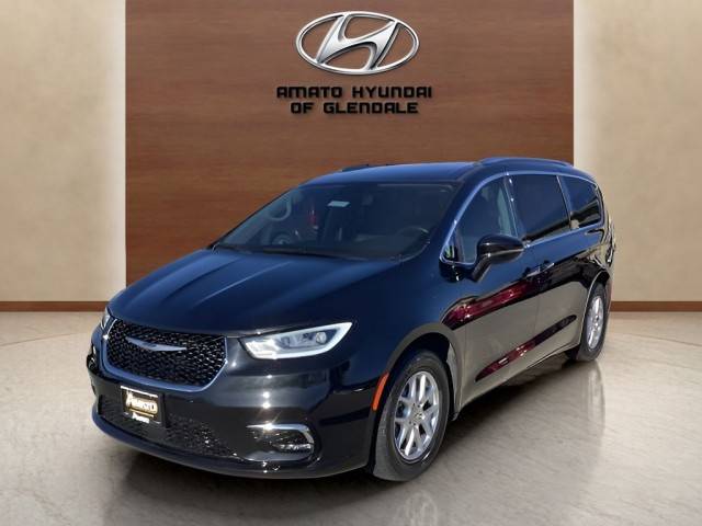 2021 Chrysler Pacifica Minivan Touring L FWD photo