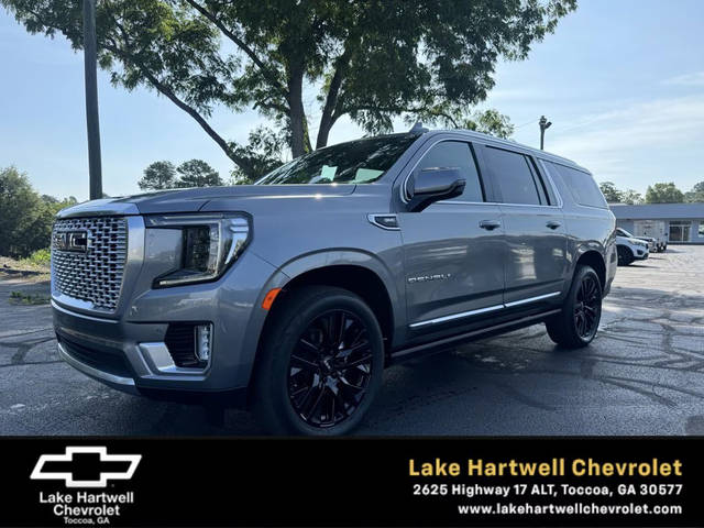 2022 GMC Yukon XL Denali 4WD photo
