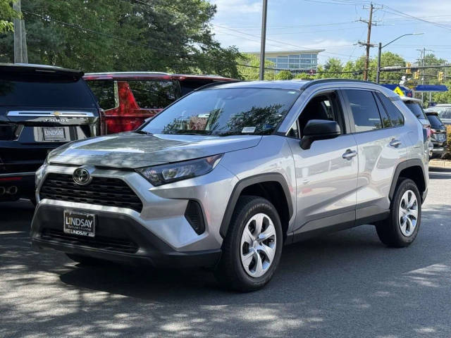 2021 Toyota RAV4 LE AWD photo