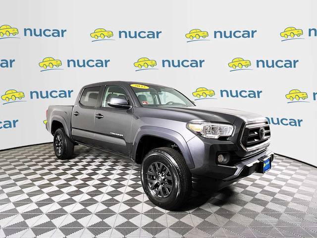 2022 Toyota Tacoma SR5 4WD photo