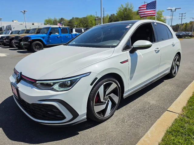 2022 Volkswagen Golf GTI SE FWD photo