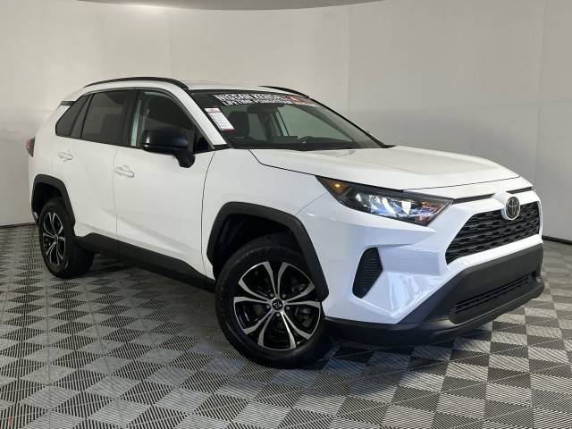 2021 Toyota RAV4 LE FWD photo