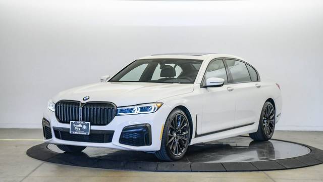 2022 BMW 7 Series 740i RWD photo