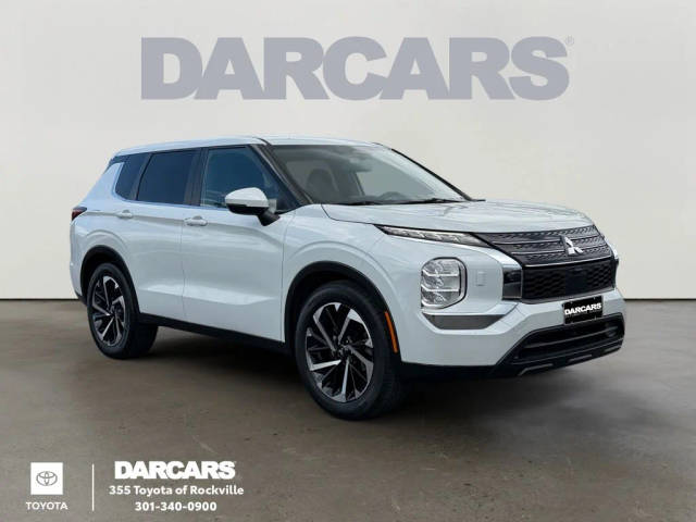 2022 Mitsubishi Outlander ES 4WD photo