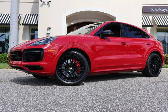 2022 Porsche Cayenne Coupe GTS AWD photo