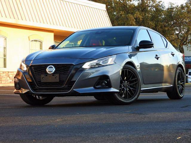 2022 Nissan Altima 2.5 SR FWD photo