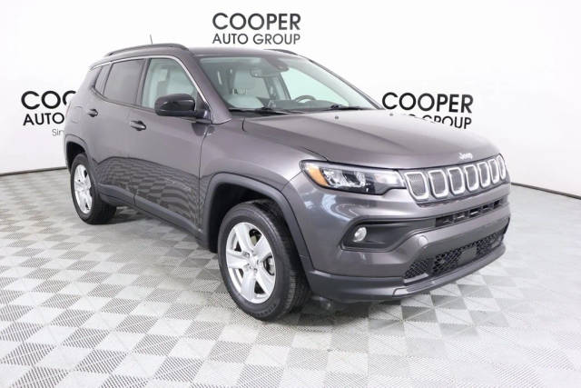 2022 Jeep Compass Latitude 4WD photo