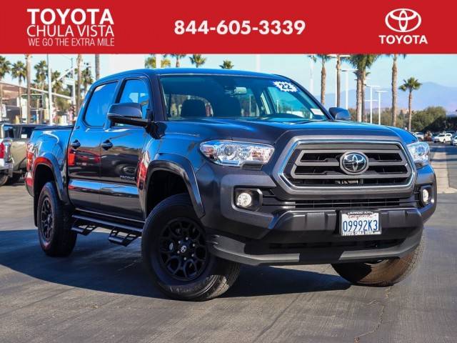 2022 Toyota Tacoma SR5 4WD photo