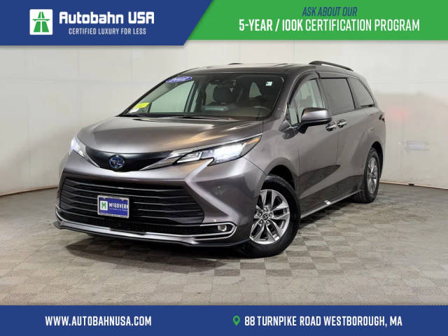 2022 Toyota Sienna XLE AWD photo