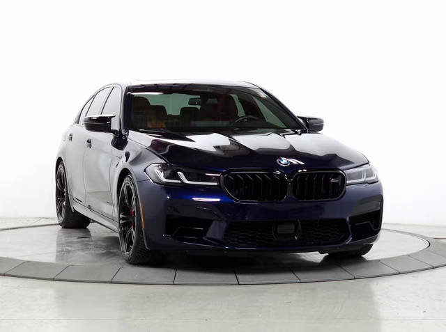 2022 BMW M5  AWD photo