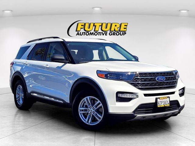 2022 Ford Explorer XLT 4WD photo