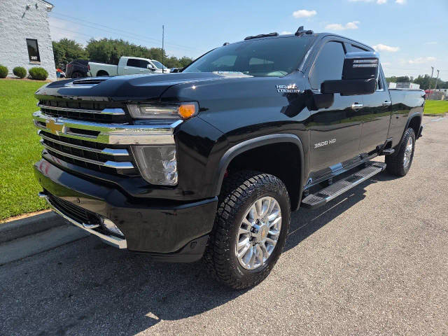 2022 Chevrolet Silverado 3500HD High Country 4WD photo