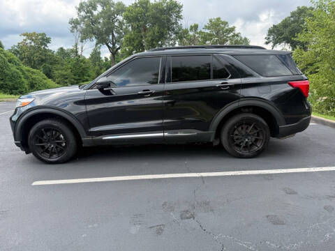 2022 Ford Explorer XLT 4WD photo