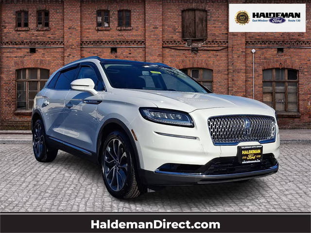 2022 Lincoln Nautilus Reserve AWD photo