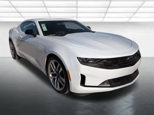 2022 Chevrolet Camaro 2LT RWD photo