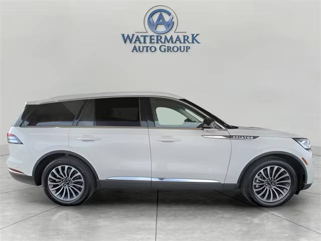 2022 Lincoln Aviator Reserve RWD photo