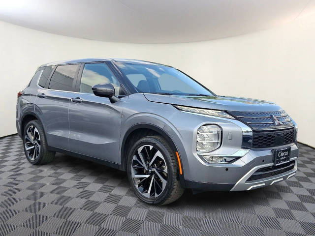 2022 Mitsubishi Outlander SE 4WD photo