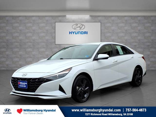 2022 Hyundai Elantra SEL FWD photo