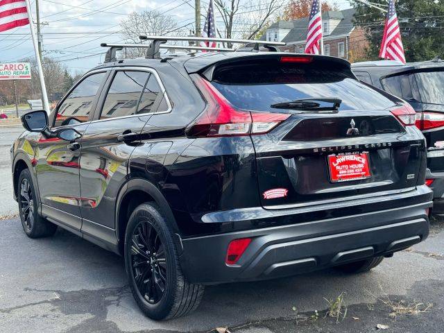 2022 Mitsubishi Eclipse Cross LE 4WD photo