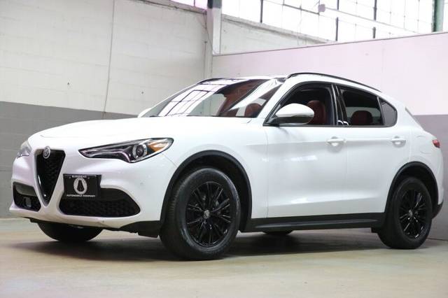 2022 Alfa Romeo Stelvio Sprint AWD photo