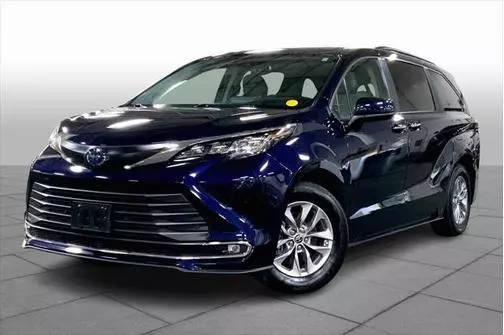 2022 Toyota Sienna XLE AWD photo