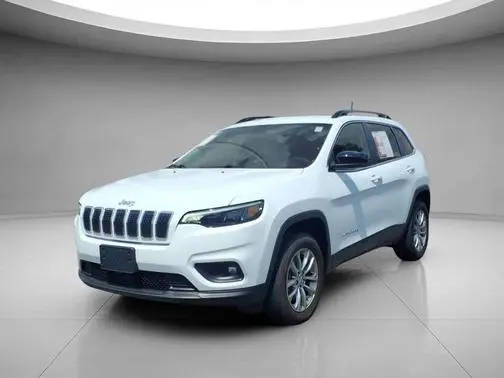 2022 Jeep Cherokee Latitude Lux 4WD photo