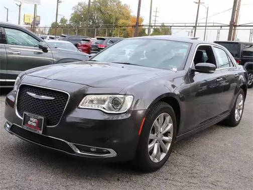 2021 Chrysler 300 Touring L AWD photo