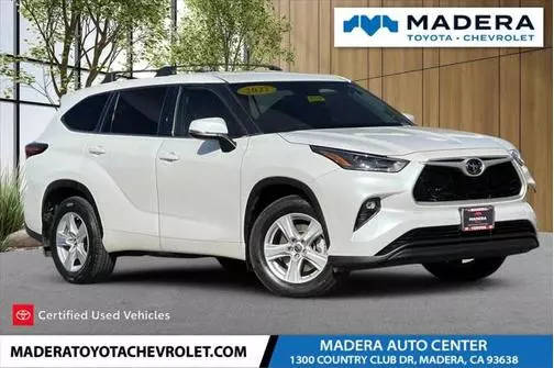 2022 Toyota Highlander LE AWD photo