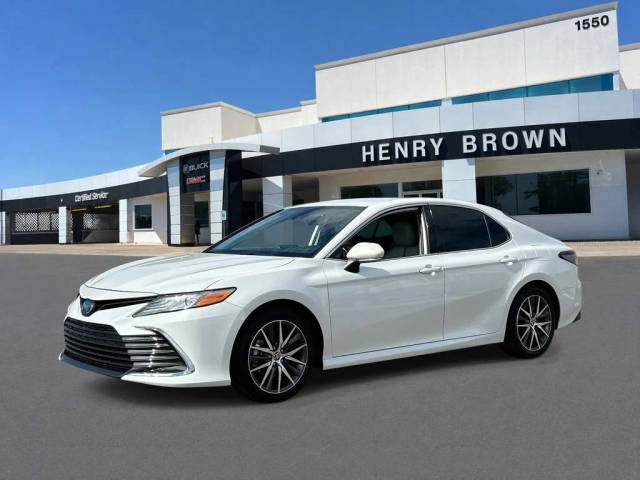 2022 Toyota Camry Hybrid XLE FWD photo