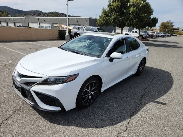 2022 Toyota Camry SE FWD photo