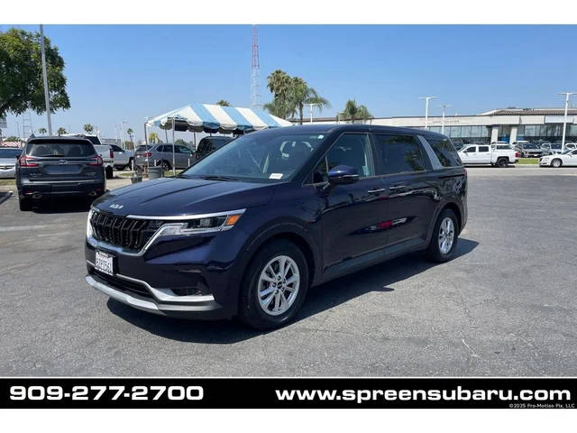 2022 Kia Carnival LXS FWD photo