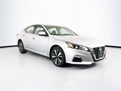 2022 Nissan Altima 2.5 SV AWD photo