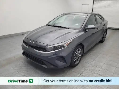 2022 Kia Forte LXS FWD photo