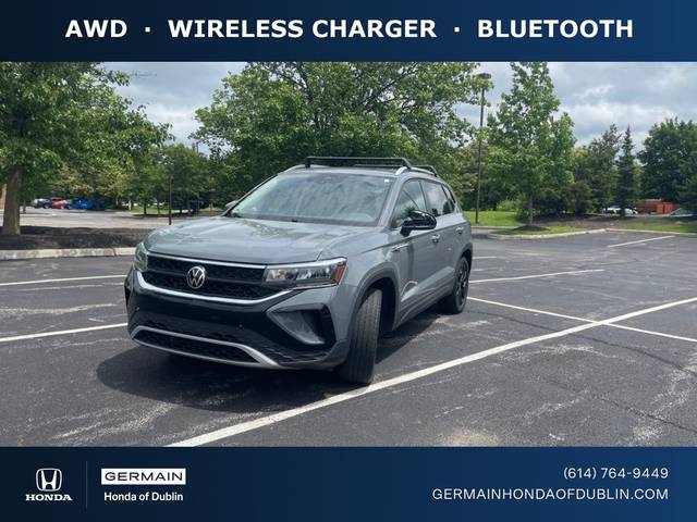 2022 Volkswagen Taos SE AWD photo