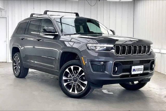 2022 Jeep Grand Cherokee L Overland 4WD photo