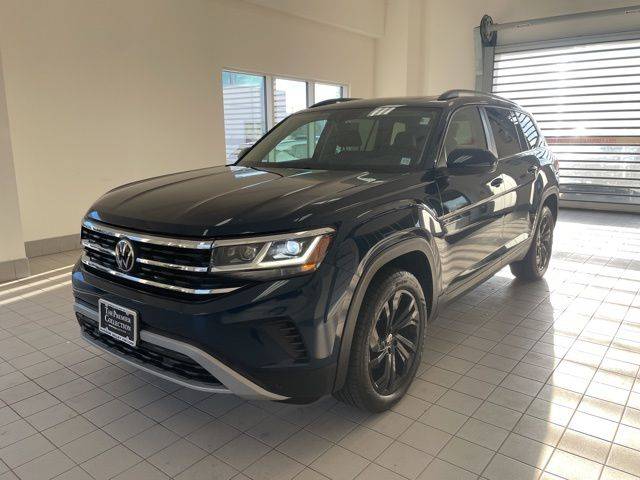 2022 Volkswagen Atlas 2.0T SE w/Technology AWD photo