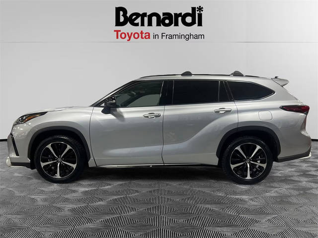 2022 Toyota Highlander XSE AWD photo